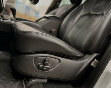 Сірий Cанг Йонг Rexton, об'ємом двигуна 2.7 л та пробігом 205 тис. км за 10999 $, фото 26 на Automoto.ua