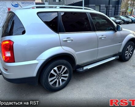 Сірий Cанг Йонг Rexton, об'ємом двигуна 2 л та пробігом 126 тис. км за 10400 $, фото 1 на Automoto.ua