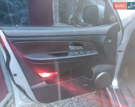 Сірий Cанг Йонг Rexton, об'ємом двигуна 2 л та пробігом 189 тис. км за 15000 $, фото 5 на Automoto.ua