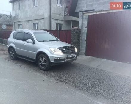 Сірий Cанг Йонг Rexton, об'ємом двигуна 2 л та пробігом 189 тис. км за 15000 $, фото 1 на Automoto.ua