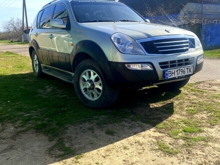 Сірий Cанг Йонг Rexton, об'ємом двигуна 2.9 л та пробігом 350 тис. км за 6300 $, фото 1 на Automoto.ua