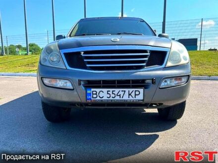 Сірий Cанг Йонг Rexton, об'ємом двигуна 2.9 л та пробігом 357 тис. км за 6950 $, фото 1 на Automoto.ua