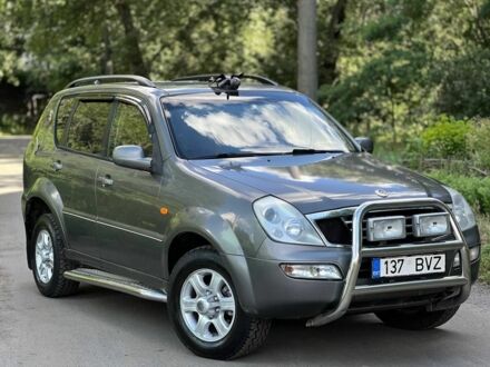 Сірий Cанг Йонг Rexton, об'ємом двигуна 2.9 л та пробігом 234 тис. км за 3750 $, фото 1 на Automoto.ua