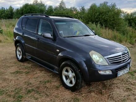 Cанг Йонг Rexton 2004 у Івано-Франківську на Automoto.ua Сірий Cанг Йонг Rexton, об'ємом двигуна 2.7 л та пробігом 305 тис. км за 5600 $, фото 1 на Automoto.ua