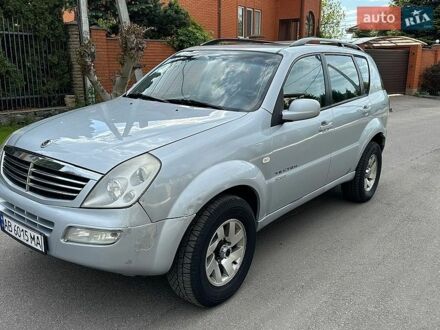 Сірий Cанг Йонг Rexton, об'ємом двигуна 2.7 л та пробігом 282 тис. км за 6300 $, фото 1 на Automoto.ua
