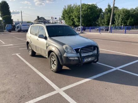 Cанг Йонг Rexton 2005 у Житомирі на Automoto.ua Сірий Cанг Йонг Rexton, об'ємом двигуна 2.9 л та пробігом 300 тис. км за 1500 $, фото 1 на Automoto.ua