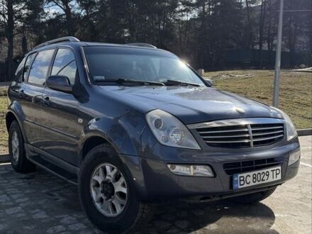 Серый Cанг Йонг Рекстон, объемом двигателя 2.7 л и пробегом 228 тыс. км за 6365 $, фото 1 на Automoto.ua