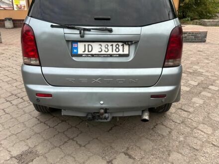 Cанг Йонг Рекстон 2005 в Славянске на Automoto.ua Серый Cанг Йонг Рекстон, объемом двигателя 0 л и пробегом 400 тыс. км за 4000 $, фото 1 на Automoto.ua