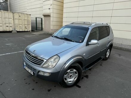 Сірий Cанг Йонг Rexton, об'ємом двигуна 0.27 л та пробігом 240 тис. км за 3200 $, фото 1 на Automoto.ua