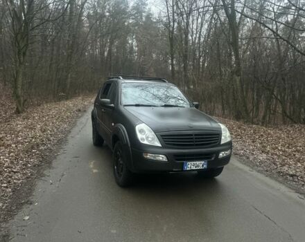 Серый Cанг Йонг Рекстон, объемом двигателя 2.7 л и пробегом 316 тыс. км за 5900 $, фото 1 на Automoto.ua