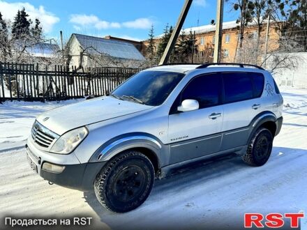 Серый Cанг Йонг Рекстон, объемом двигателя 2.7 л и пробегом 28000 тыс. км за 3900 $, фото 1 на Automoto.ua