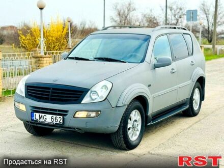 Сірий Cанг Йонг Rexton, об'ємом двигуна 2.7 л та пробігом 290 тис. км за 3650 $, фото 1 на Automoto.ua