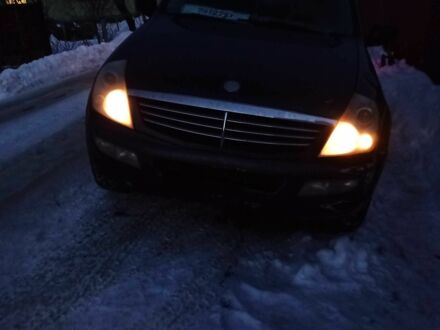 Сірий Cанг Йонг Rexton, об'ємом двигуна 2.7 л та пробігом 290 тис. км за 3700 $, фото 1 на Automoto.ua