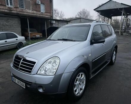 Сірий Cанг Йонг Rexton, об'ємом двигуна 2 л та пробігом 287 тис. км за 3500 $, фото 1 на Automoto.ua
