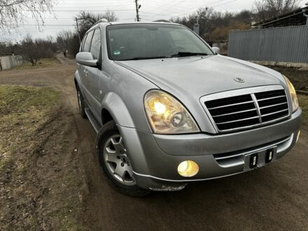 Серый Cанг Йонг Рекстон, объемом двигателя 0 л и пробегом 280 тыс. км за 2550 $, фото 1 на Automoto.ua