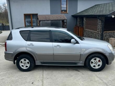 Сірий Cанг Йонг Rexton, об'ємом двигуна 2.7 л та пробігом 199 тис. км за 6300 $, фото 1 на Automoto.ua
