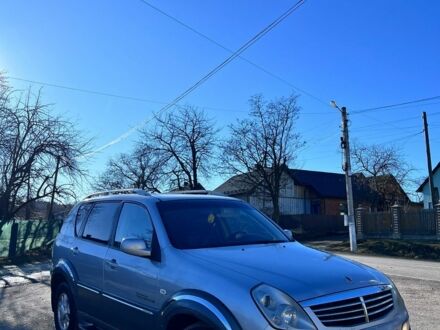 Cанг Йонг Rexton 2007 у Чернівцях на Automoto.ua Сірий Cанг Йонг Rexton, об'ємом двигуна 2.7 л та пробігом 200 тис. км за 4012 $, фото 1 на Automoto.ua