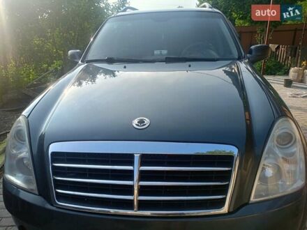 Серый Cанг Йонг Рекстон, объемом двигателя 2.7 л и пробегом 412 тыс. км за 5700 $, фото 1 на Automoto.ua