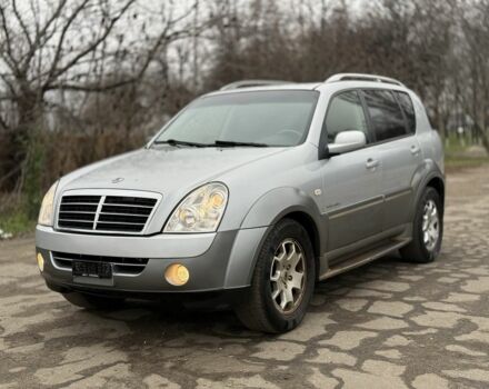 Серый Cанг Йонг Рекстон, объемом двигателя 2.7 л и пробегом 188 тыс. км за 5950 $, фото 1 на Automoto.ua