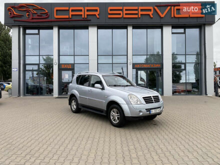 Сірий Cанг Йонг Rexton, об'ємом двигуна 2.7 л та пробігом 263 тис. км за 7500 $, фото 1 на Automoto.ua