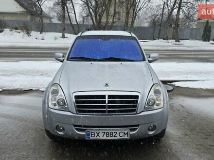 Сірий Cанг Йонг Rexton, об'ємом двигуна 2.7 л та пробігом 166 тис. км за 9000 $, фото 1 на Automoto.ua
