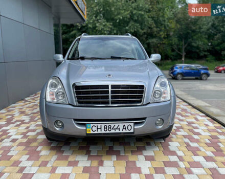 Сірий Cанг Йонг Rexton, об'ємом двигуна 2.7 л та пробігом 176 тис. км за 9400 $, фото 1 на Automoto.ua