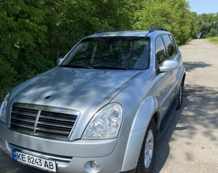 Сірий Cанг Йонг Rexton, об'ємом двигуна 2.7 л та пробігом 225 тис. км за 8500 $, фото 1 на Automoto.ua