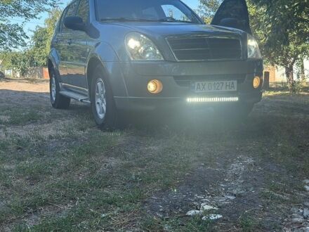 Сірий Cанг Йонг Rexton, об'ємом двигуна 2.7 л та пробігом 253 тис. км за 6300 $, фото 1 на Automoto.ua
