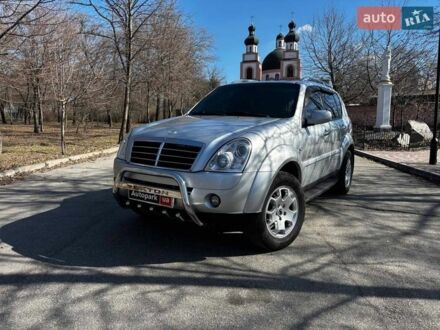 Серый Cанг Йонг Рекстон, объемом двигателя 2.7 л и пробегом 120 тыс. км за 11500 $, фото 1 на Automoto.ua