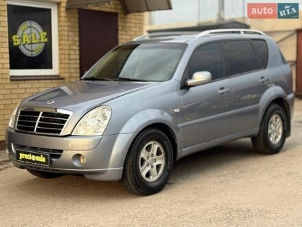 Сірий Cанг Йонг Rexton, об'ємом двигуна 2.7 л та пробігом 210 тис. км за 7950 $, фото 1 на Automoto.ua
