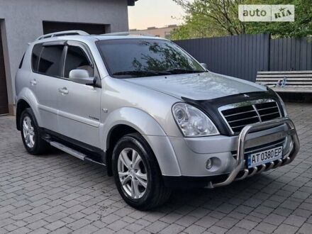 Сірий Cанг Йонг Rexton, об'ємом двигуна 2.7 л та пробігом 130 тис. км за 10900 $, фото 1 на Automoto.ua