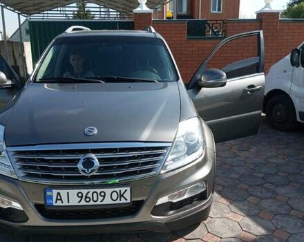 Сірий Cанг Йонг Rexton, об'ємом двигуна 2.7 л та пробігом 129 тис. км за 12200 $, фото 1 на Automoto.ua