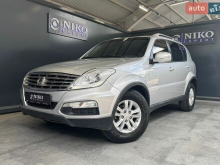 Сірий Cанг Йонг Rexton, об'ємом двигуна 2.7 л та пробігом 189 тис. км за 10000 $, фото 1 на Automoto.ua
