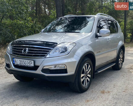 Сірий Cанг Йонг Rexton, об'ємом двигуна 2.7 л та пробігом 270 тис. км за 10000 $, фото 1 на Automoto.ua