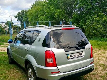 Сірий Cанг Йонг Rexton, об'ємом двигуна 2.7 л та пробігом 180 тис. км за 13000 $, фото 1 на Automoto.ua