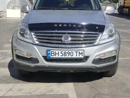 Сірий Cанг Йонг Rexton, об'ємом двигуна 2.7 л та пробігом 203 тис. км за 10700 $, фото 1 на Automoto.ua