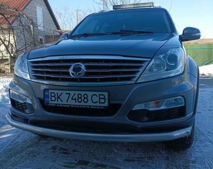 Сірий Cанг Йонг Rexton, об'ємом двигуна 2 л та пробігом 147 тис. км за 12999 $, фото 1 на Automoto.ua