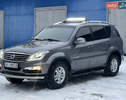Сірий Cанг Йонг Rexton, об'ємом двигуна 2 л та пробігом 149 тис. км за 14700 $, фото 1 на Automoto.ua