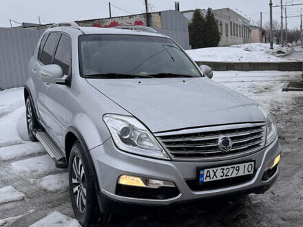 Сірий Cанг Йонг Rexton, об'ємом двигуна 2 л та пробігом 129 тис. км за 11500 $, фото 1 на Automoto.ua