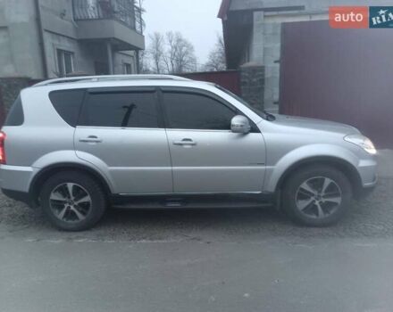 Сірий Cанг Йонг Rexton, об'ємом двигуна 2 л та пробігом 189 тис. км за 15000 $, фото 1 на Automoto.ua