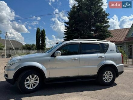 Сірий Cанг Йонг Rexton, об'ємом двигуна 2 л та пробігом 124 тис. км за 17200 $, фото 1 на Automoto.ua