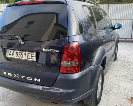Синій Cанг Йонг Rexton, об'ємом двигуна 2.8 л та пробігом 400 тис. км за 5500 $, фото 3 на Automoto.ua