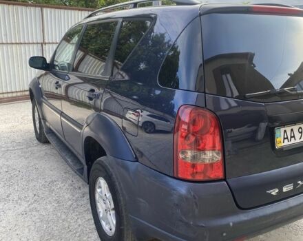 Синій Cанг Йонг Rexton, об'ємом двигуна 2.8 л та пробігом 400 тис. км за 5500 $, фото 2 на Automoto.ua