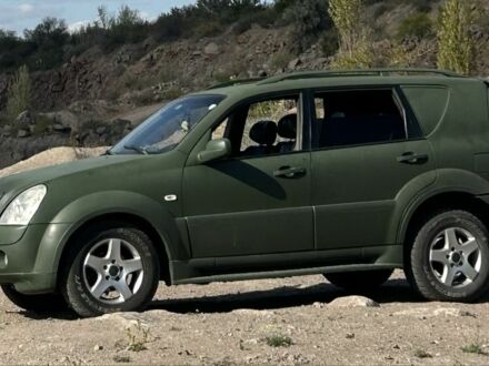 Зеленый Cанг Йонг Рекстон, объемом двигателя 2.7 л и пробегом 386 тыс. км за 4500 $, фото 1 на Automoto.ua