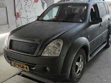 Зелений Cанг Йонг Rexton, об'ємом двигуна 0 л та пробігом 395 тис. км за 4500 $, фото 1 на Automoto.ua