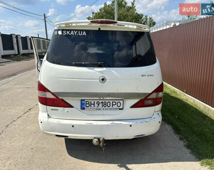 Білий Cанг Йонг Rodius, об'ємом двигуна 2.7 л та пробігом 200 тис. км за 5300 $, фото 3 на Automoto.ua