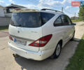 Білий Cанг Йонг Rodius, об'ємом двигуна 2.7 л та пробігом 200 тис. км за 5300 $, фото 4 на Automoto.ua