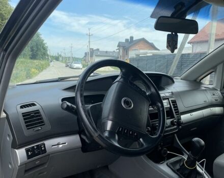 Черный Cанг Йонг Родиус, объемом двигателя 2.7 л и пробегом 150 тыс. км за 1550 $, фото 5 на Automoto.ua