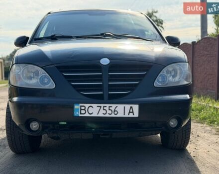 Черный Cанг Йонг Родиус, объемом двигателя 2.7 л и пробегом 350 тыс. км за 5000 $, фото 1 на Automoto.ua