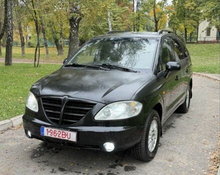 Черный Cанг Йонг Родиус, объемом двигателя 0 л и пробегом 235 тыс. км за 2500 $, фото 1 на Automoto.ua